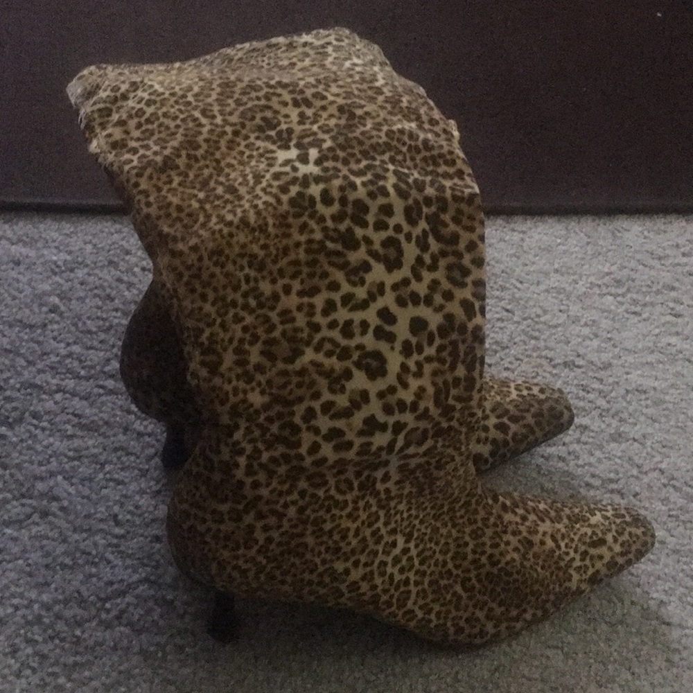 I’m selling this boots size 10M